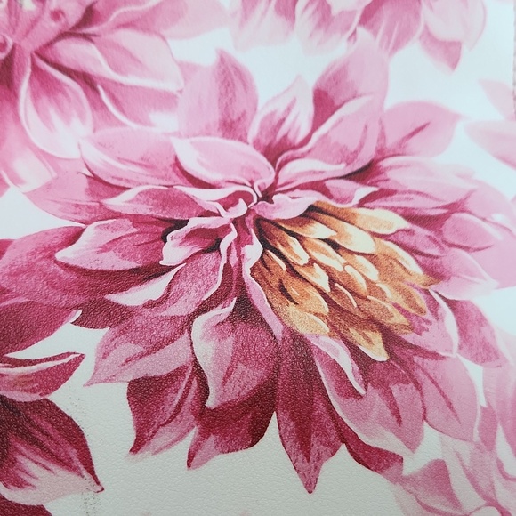 Tabitha Webb Pink White Floral Tote & Wristlet - Picture 15 of 16